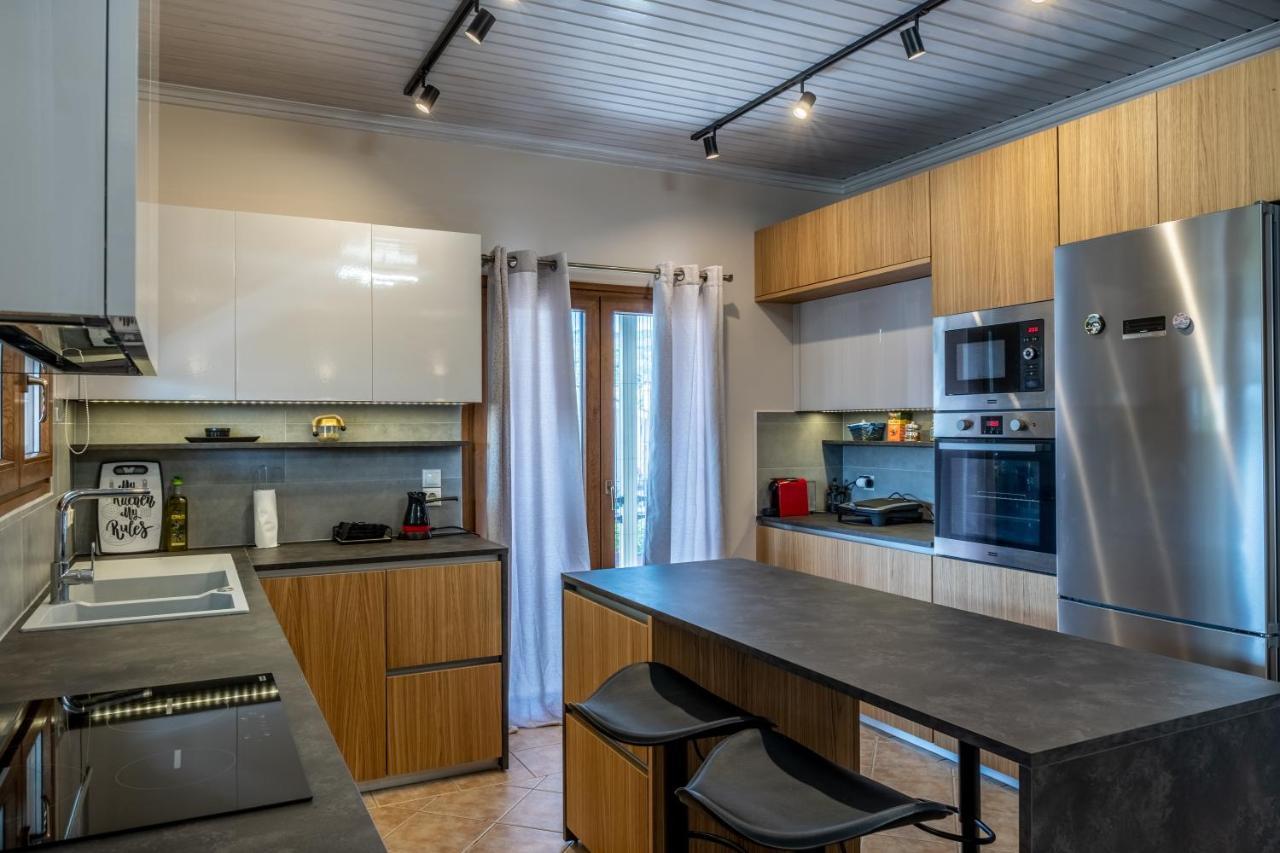 G.R Luxury Apartment Kalligoni Exterior photo