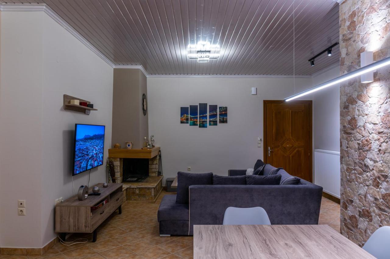 G.R Luxury Apartment Kalligoni Exterior photo