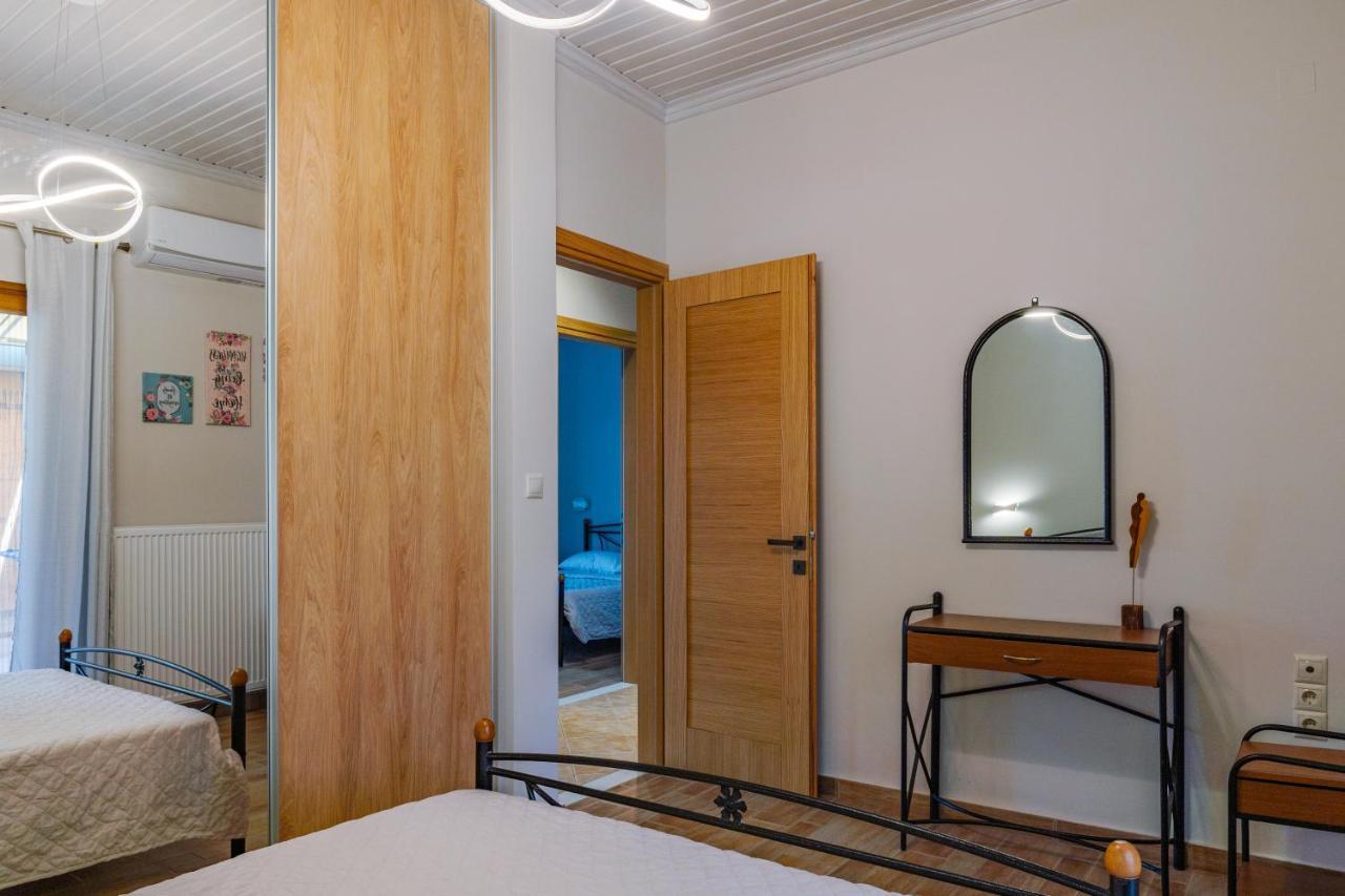 G.R Luxury Apartment Kalligoni Exterior photo