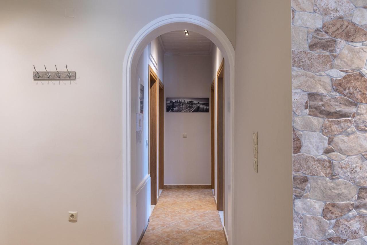 G.R Luxury Apartment Kalligoni Exterior photo